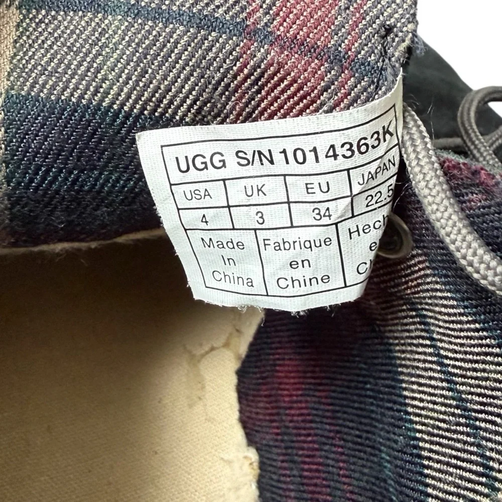 Ugg Kids Canoe Suede Chukka Boots Black Boys Size 4 US Big Kid Shoes Lace Up